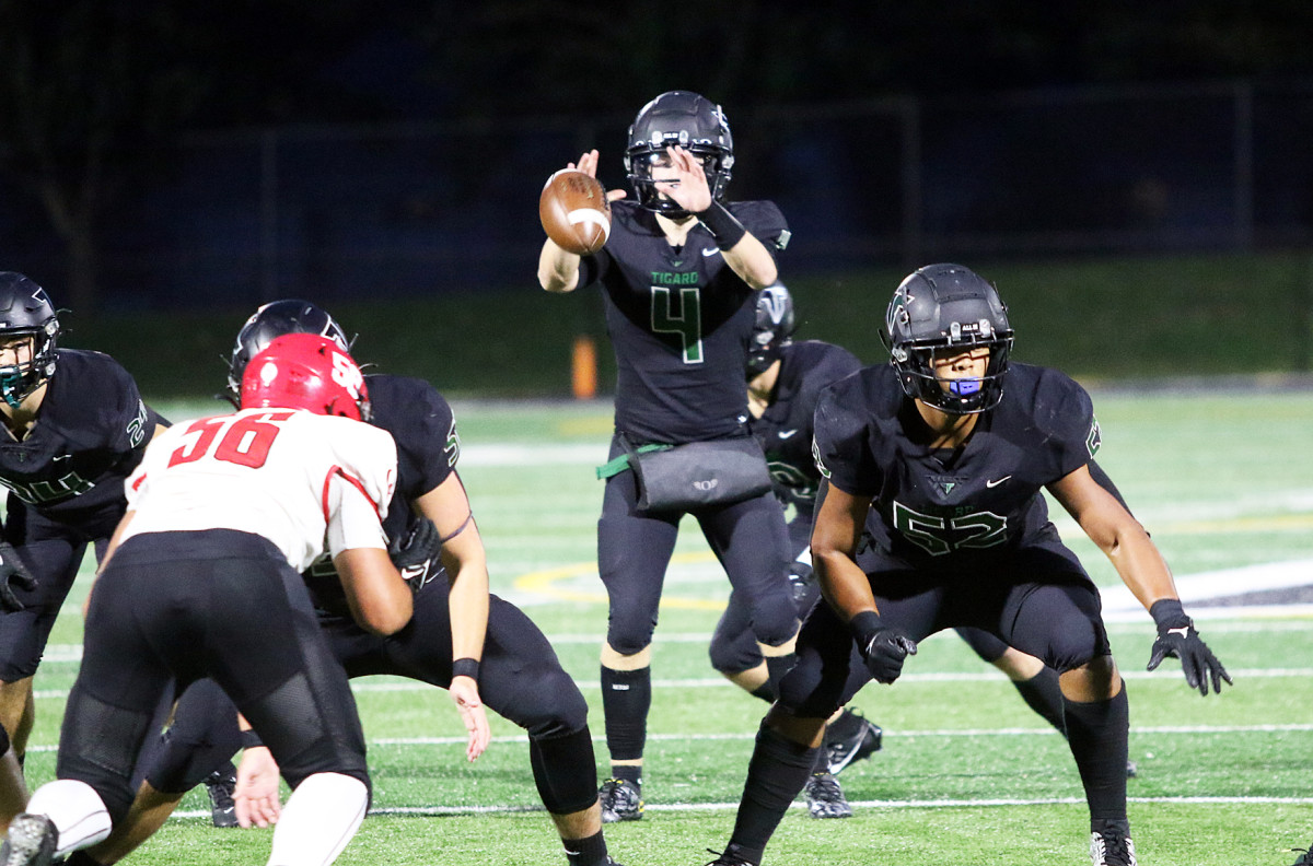 a Oregon City Tigard football Oregon September 29 2023 Dan Brood 19